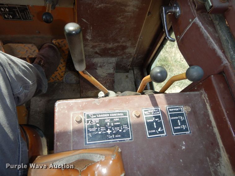 image for item DS1370 1990 Case 1155E  track loader