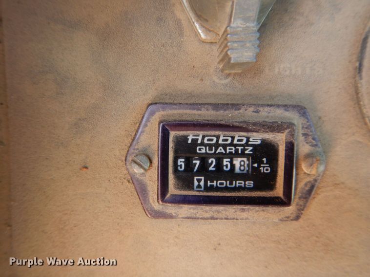 image for item DS1370 1990 Case 1155E  track loader