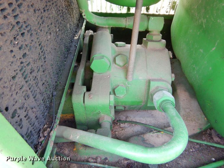 image for item DS6259 1968 John Deere 1020  tractor