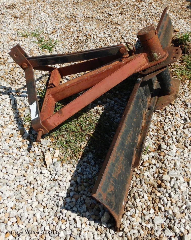 image for item DS6259 1968 John Deere 1020  tractor