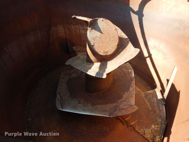 image for item HF9357 Jay-Lor 5575  vertical feed mixer