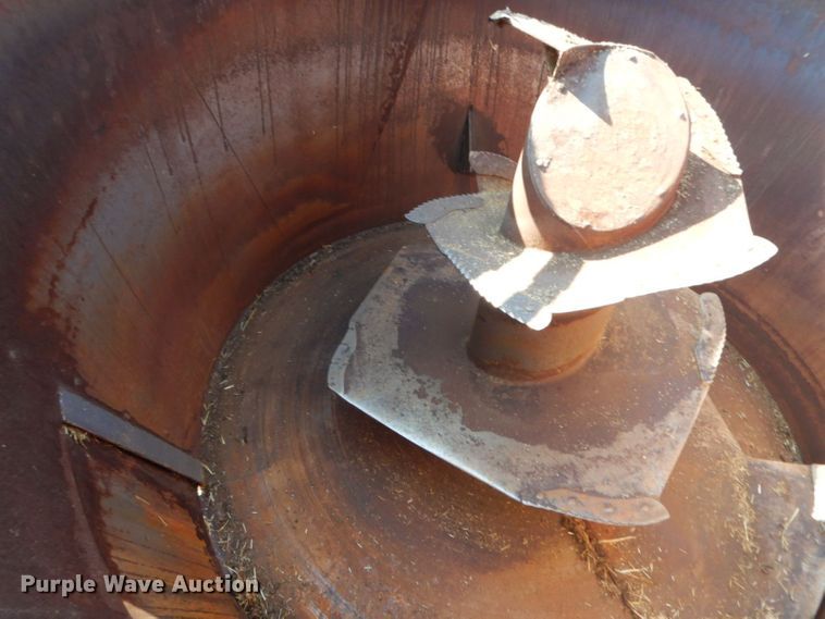 image for item HF9357 Jay-Lor 5575  vertical feed mixer