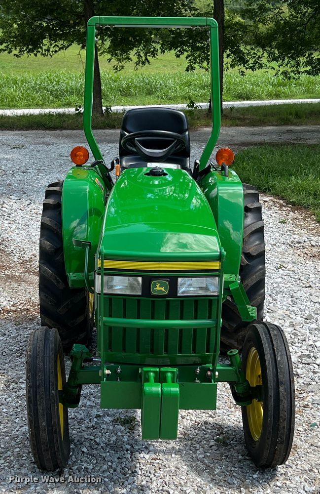 image for item IA9011 2008 John Deere 3005  tractor