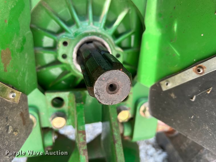 image for item IA9011 2008 John Deere 3005  tractor