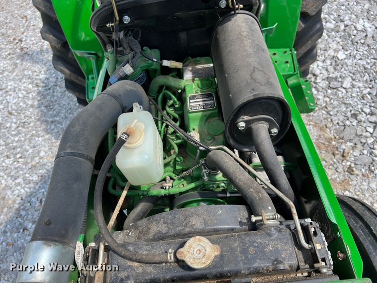 image for item IA9011 2008 John Deere 3005  tractor