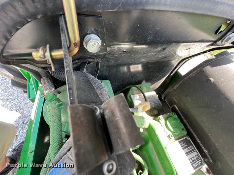 image for item IA9011 2008 John Deere 3005  tractor