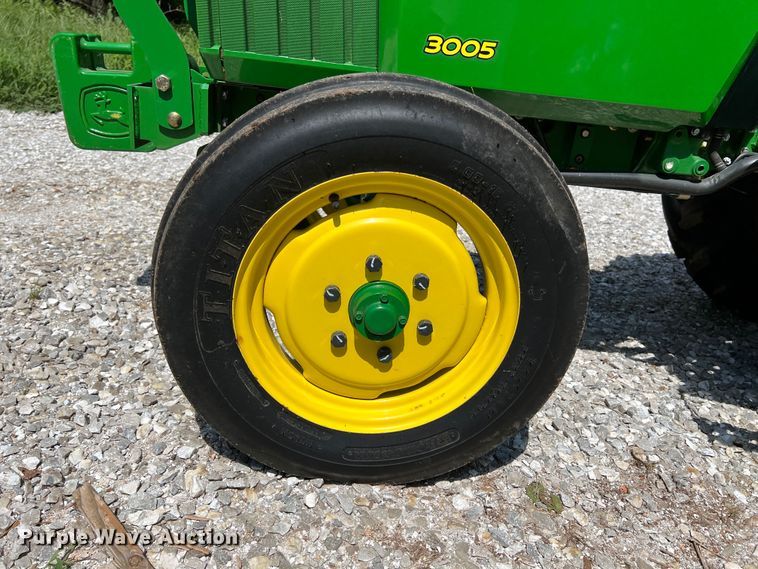 image for item IA9011 2008 John Deere 3005  tractor
