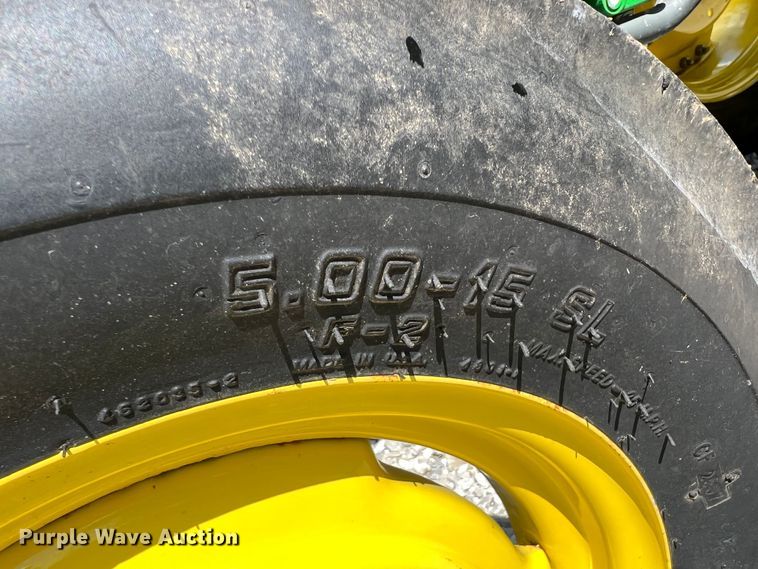 image for item IA9011 2008 John Deere 3005  tractor