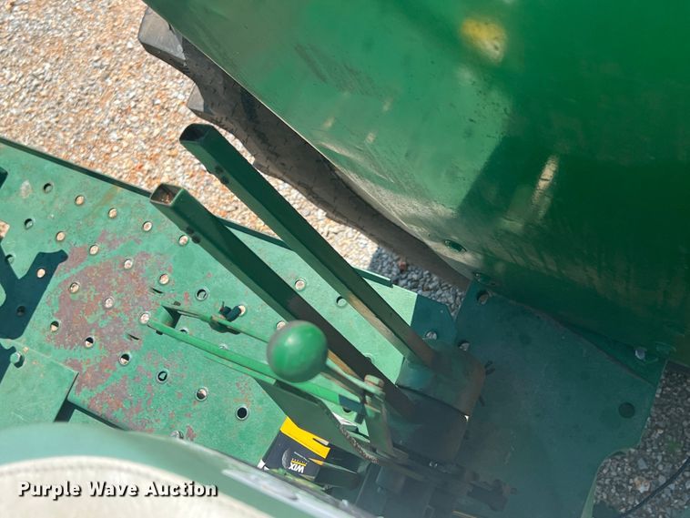 image for item IA9024 Oliver 1800  tractor