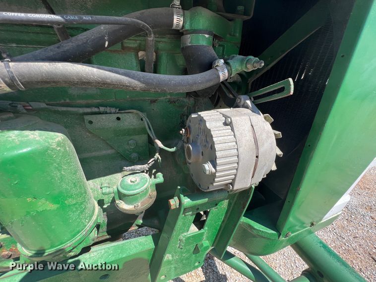 image for item IA9024 Oliver 1800  tractor