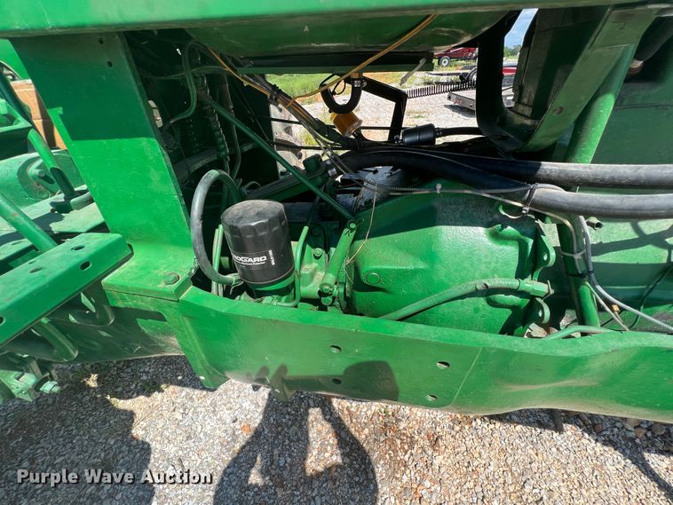 image for item IA9024 Oliver 1800  tractor