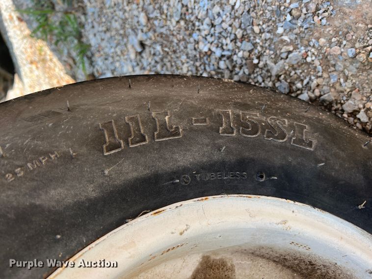 image for item IA9024 Oliver 1800  tractor