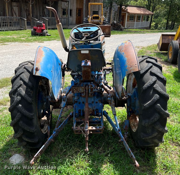 image for item IA9035 Long 1596  tractor