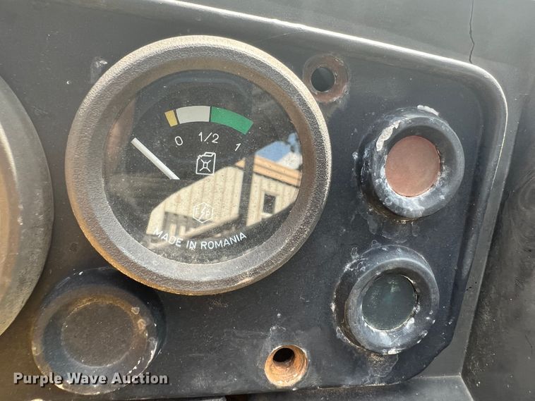 image for item IA9035 Long 1596  tractor