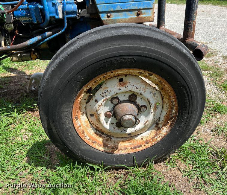 image for item IA9035 Long 1596  tractor