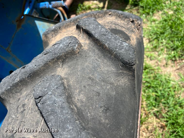 image for item IA9035 Long 1596  tractor