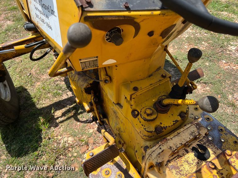 image for item IA9037 Massey Ferguson MF34  tractor