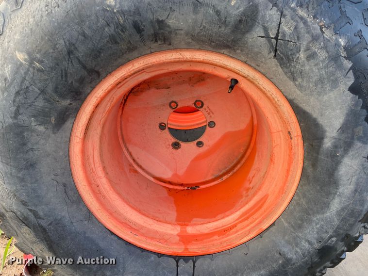 image for item JA9048 (4) tires and wheels