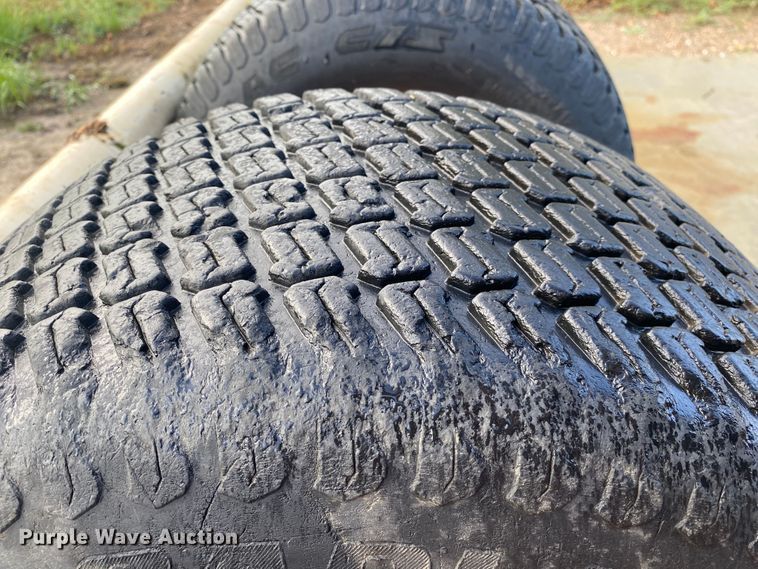 image for item JA9048 (4) tires and wheels