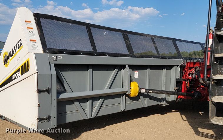 image for item JC9600 2017 Sheyenne Sunmaster 12R30  row crop head