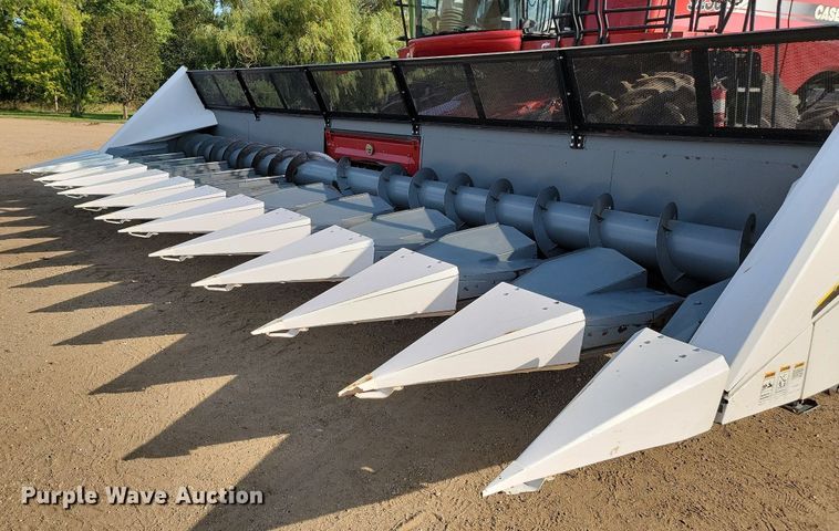 image for item JC9600 2017 Sheyenne Sunmaster 12R30  row crop head