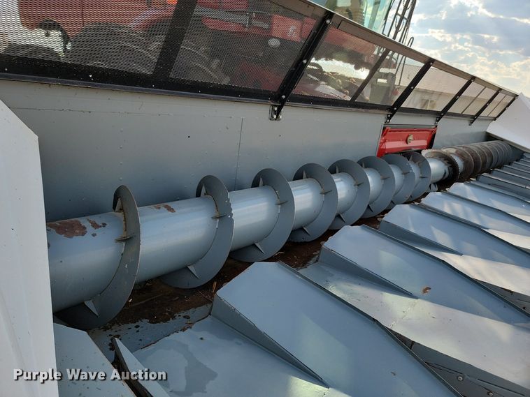 image for item JC9600 2017 Sheyenne Sunmaster 12R30  row crop head