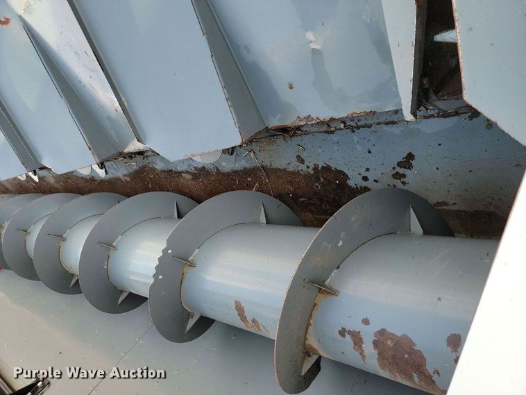 image for item JC9600 2017 Sheyenne Sunmaster 12R30  row crop head