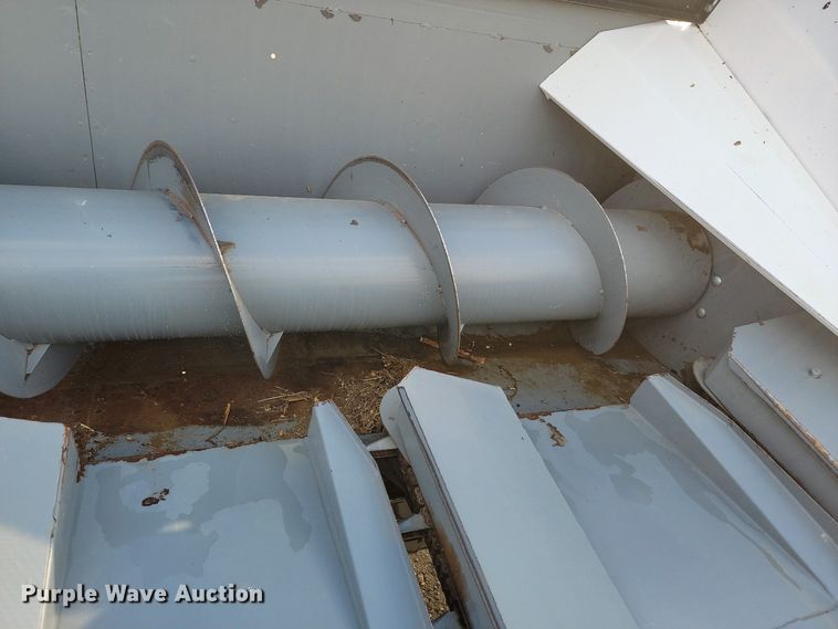 image for item JC9600 2017 Sheyenne Sunmaster 12R30  row crop head