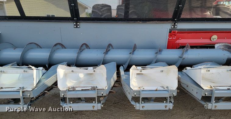 image for item JC9600 2017 Sheyenne Sunmaster 12R30  row crop head