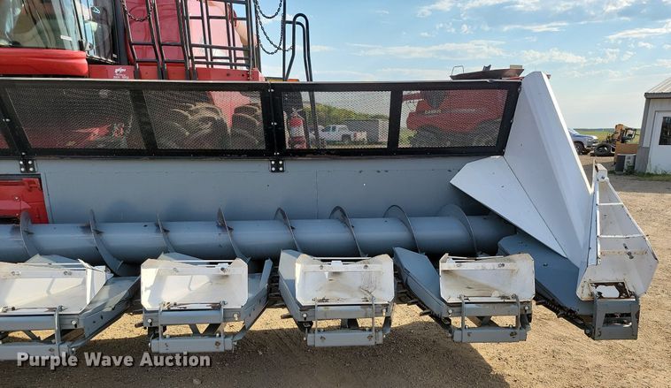 image for item JC9600 2017 Sheyenne Sunmaster 12R30  row crop head