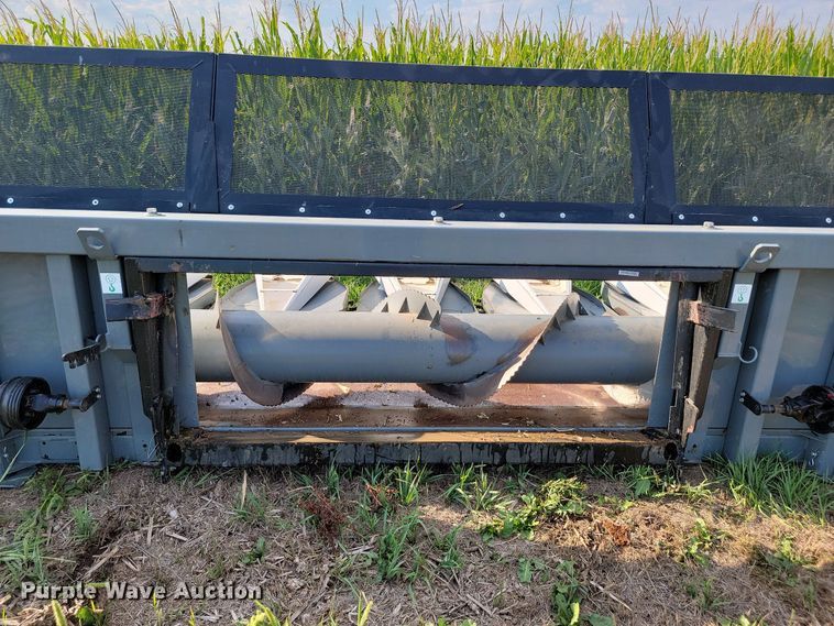 image for item JC9600 2017 Sheyenne Sunmaster 12R30  row crop head