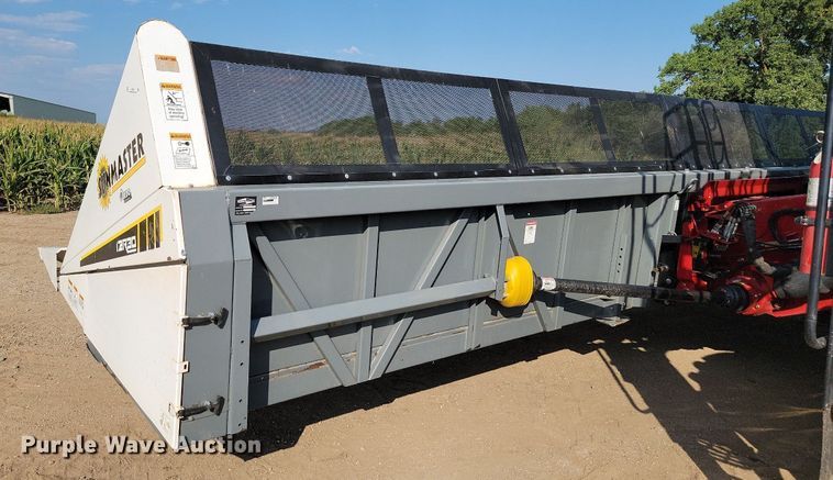 image for item JC9601 2017 Sheyenne Sunmaster 12R30  row crop head