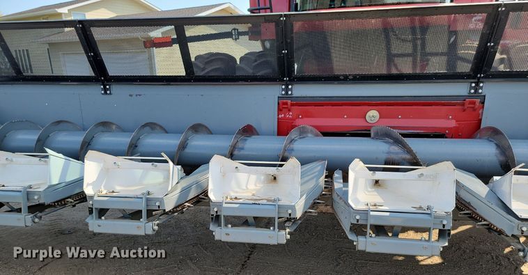 image for item JC9601 2017 Sheyenne Sunmaster 12R30  row crop head