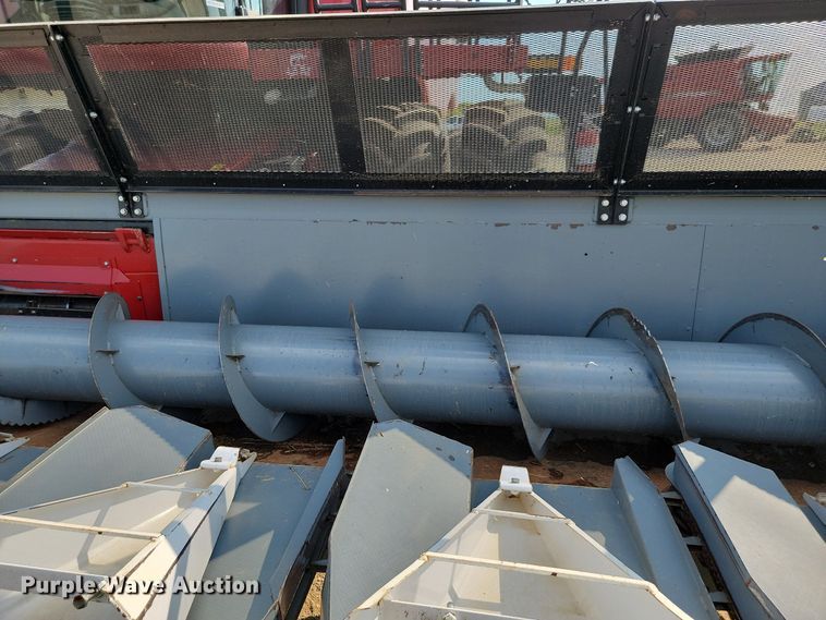 image for item JC9601 2017 Sheyenne Sunmaster 12R30  row crop head