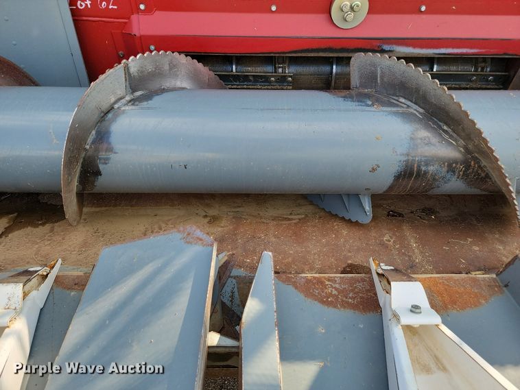 image for item JC9601 2017 Sheyenne Sunmaster 12R30  row crop head