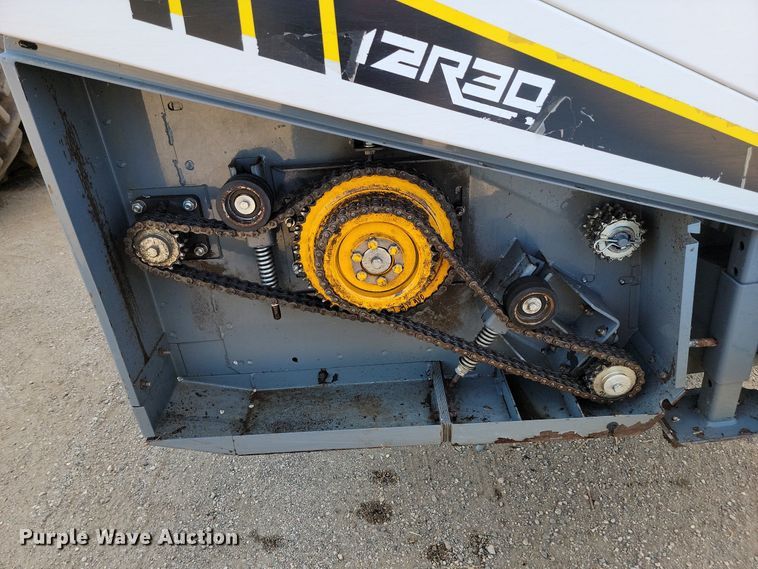 image for item JC9601 2017 Sheyenne Sunmaster 12R30  row crop head