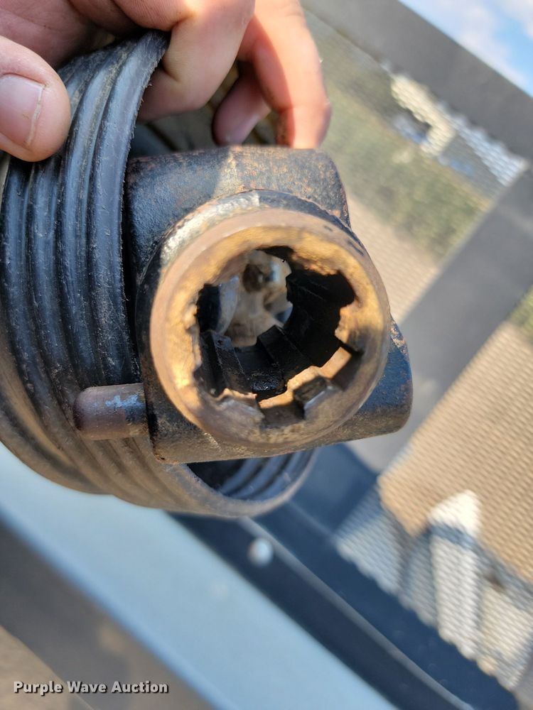 image for item JC9601 2017 Sheyenne Sunmaster 12R30  row crop head