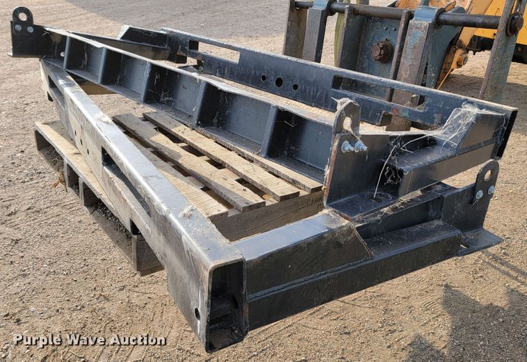 image for item JC9601 2017 Sheyenne Sunmaster 12R30  row crop head