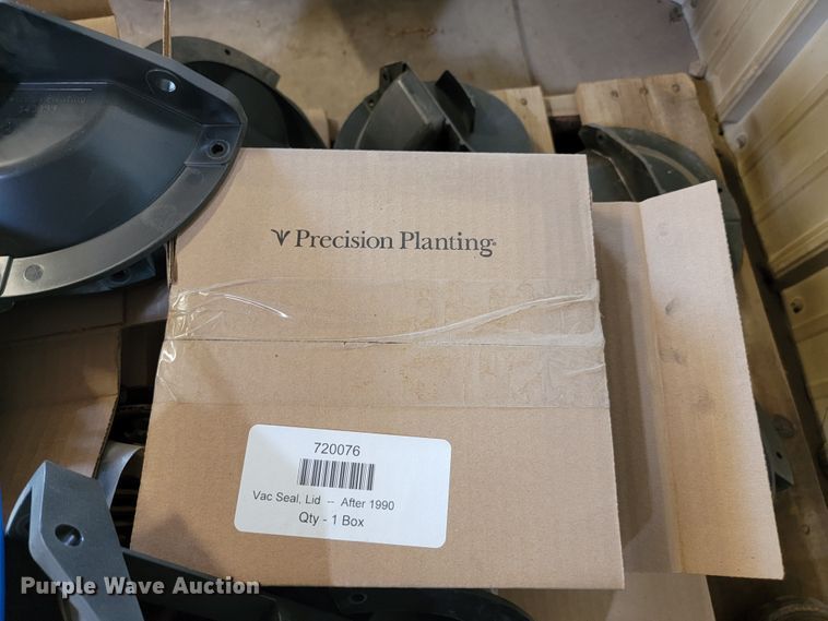 image for item JC9622 Precision  planter parts