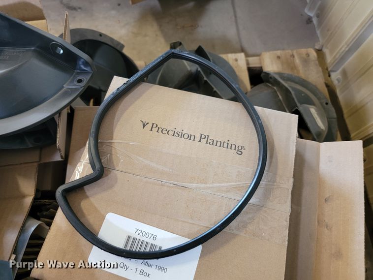 image for item JC9622 Precision  planter parts