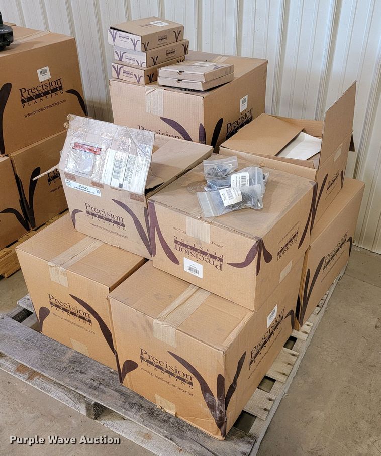 Precision planter parts in Gayville, SD Item JC9623 sold Purple Wave