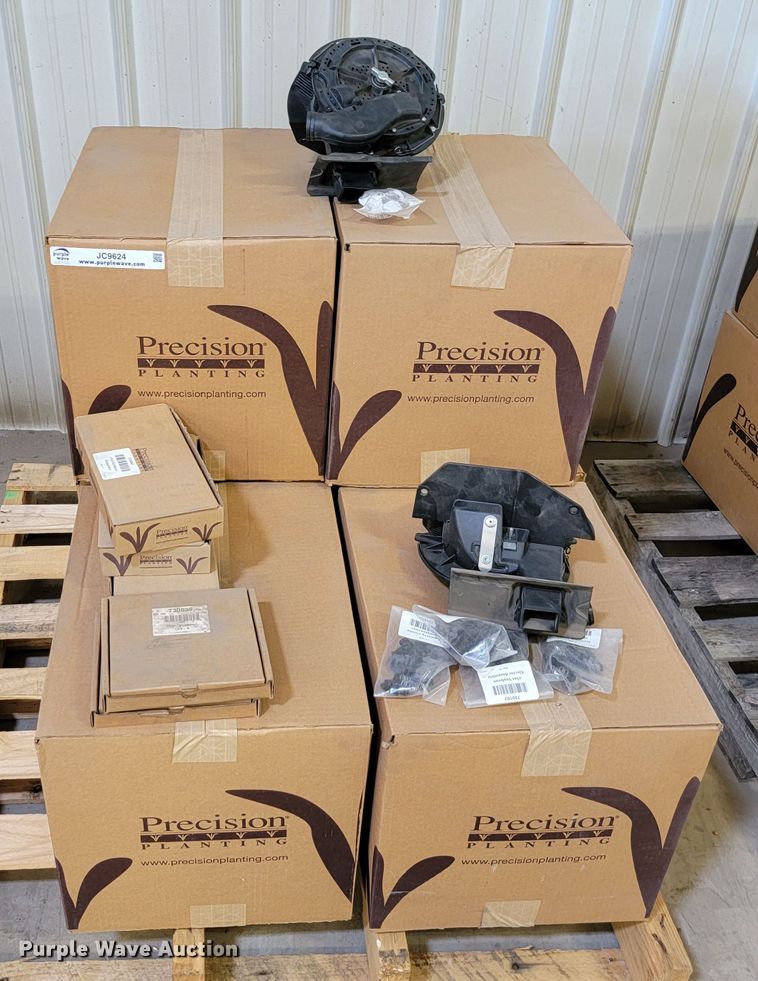 image for item JC9624 Precision  planter parts