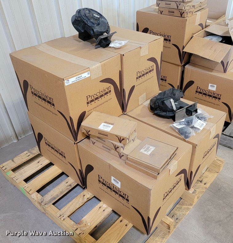 image for item JC9624 Precision  planter parts