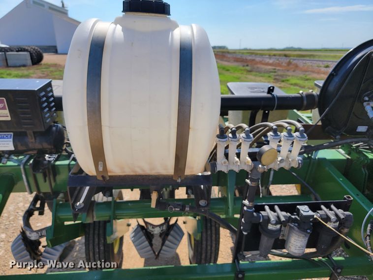 image for item JC9625 John Deere 7000  planter