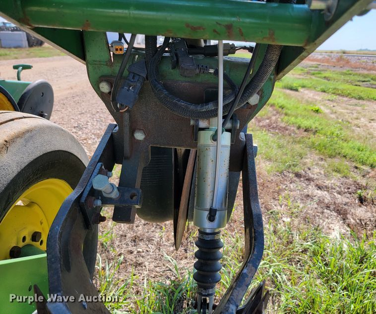 image for item JC9625 John Deere 7000  planter