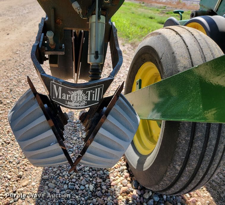 image for item JC9625 John Deere 7000  planter