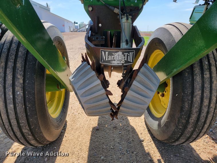 image for item JC9625 John Deere 7000  planter