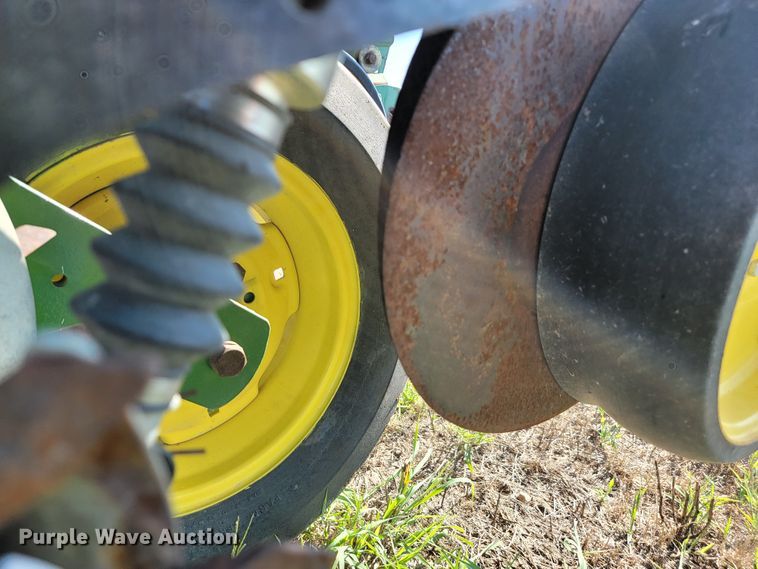 image for item JC9625 John Deere 7000  planter