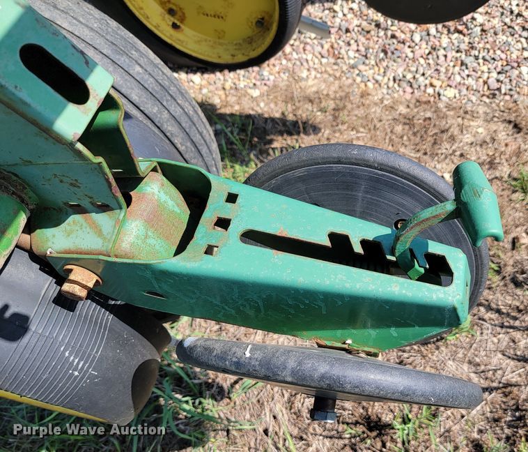 image for item JC9625 John Deere 7000  planter
