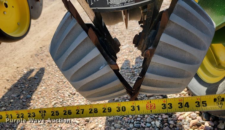 image for item JC9625 John Deere 7000  planter